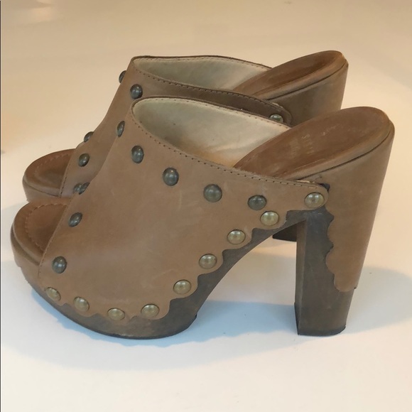 Stuart Weitzman Shoes - Picture 2 of 8